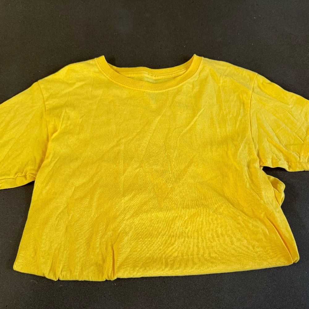 Basic yellow mens tee